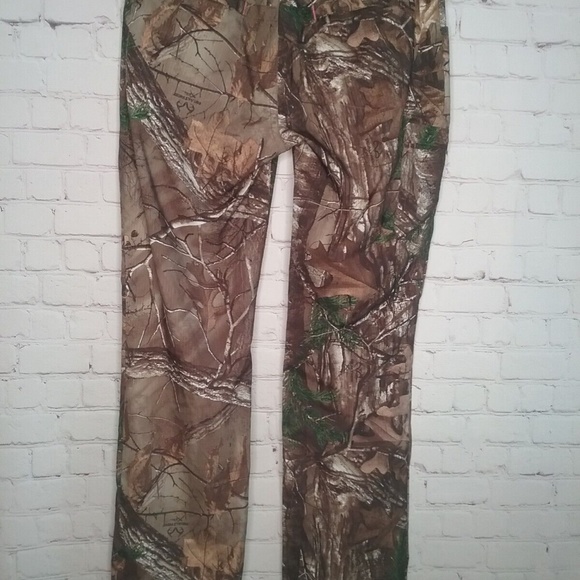 NWOT Under Armour Semi Fitted Women's Real Tree Camo Hunting Pants Size 8 - Picture 4 of 9